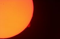 Sonne-Protuberanzen-HAlpha-D215mm-f2500mm-t0.03s-20141102-154243-5040.jpg
